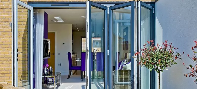 Commercial Door Glass Repair in Country Club, FL