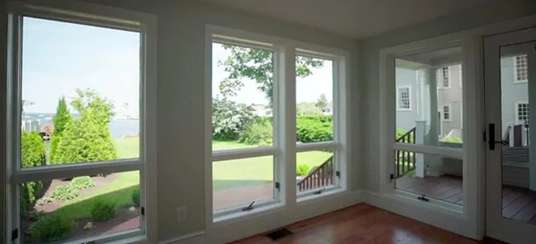 Double-hung Window Repair in Country Club, FL